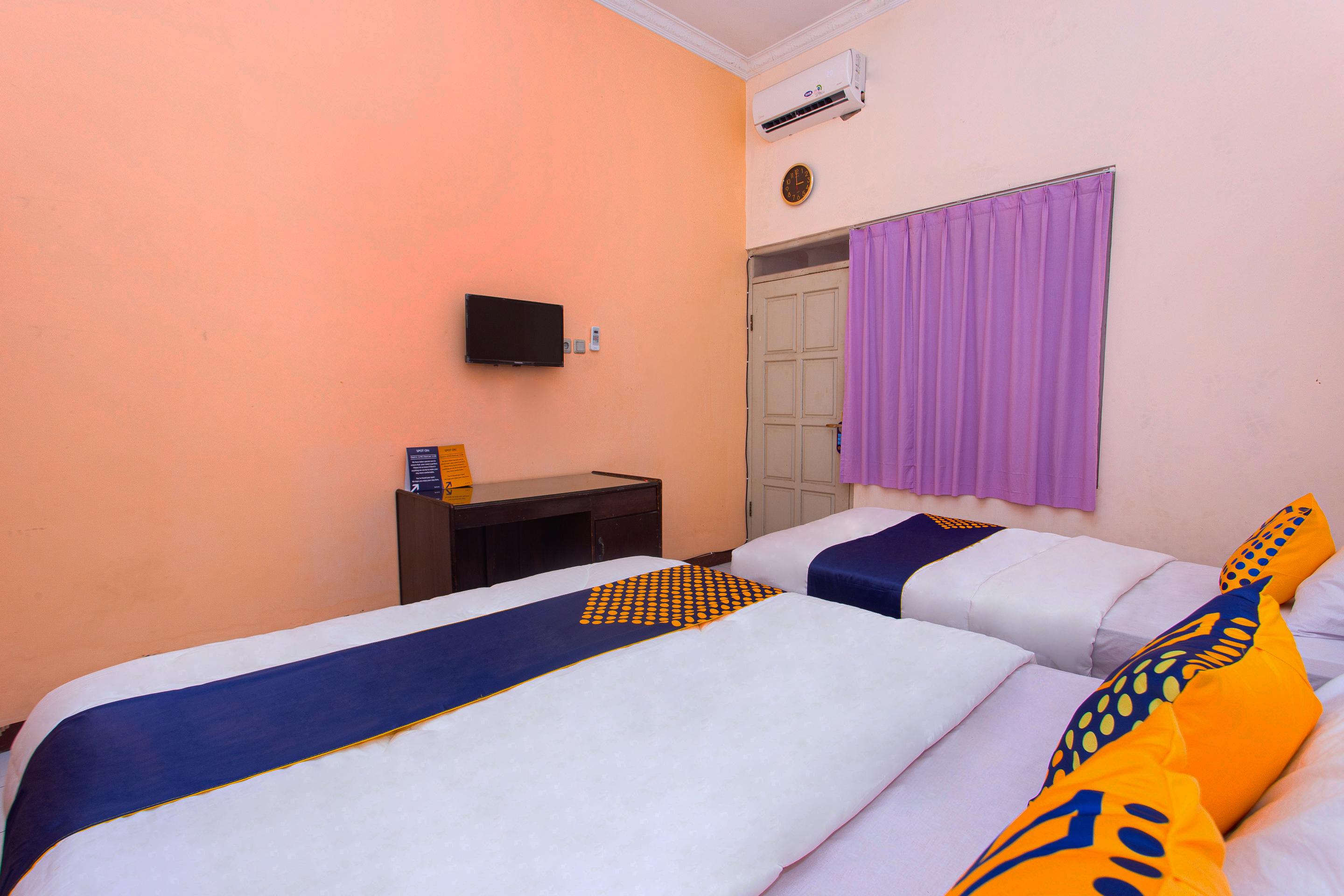 Spot On 2697 Homy House Hotel Semarang Bagian luar foto