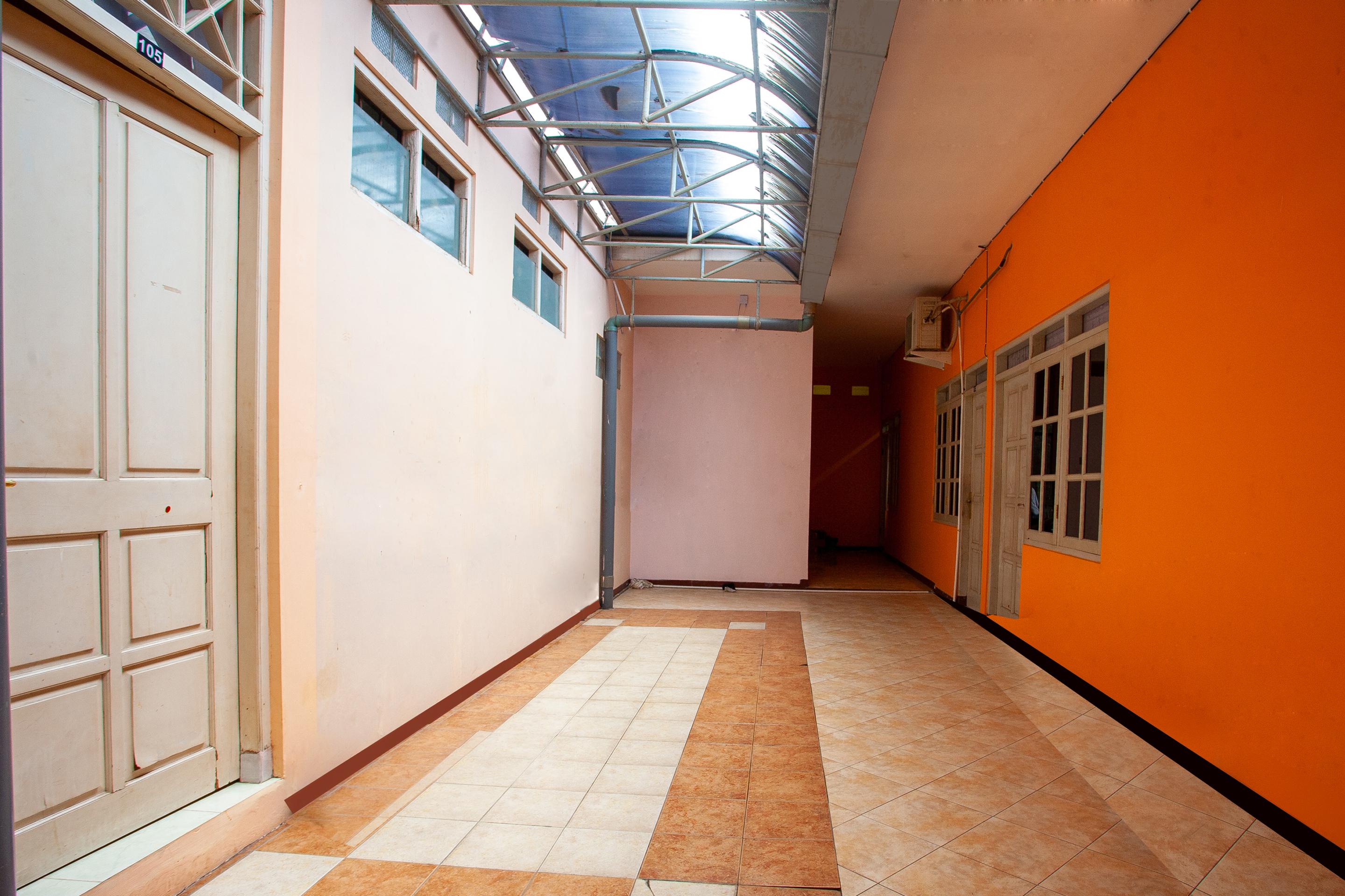Spot On 2697 Homy House Hotel Semarang Bagian luar foto