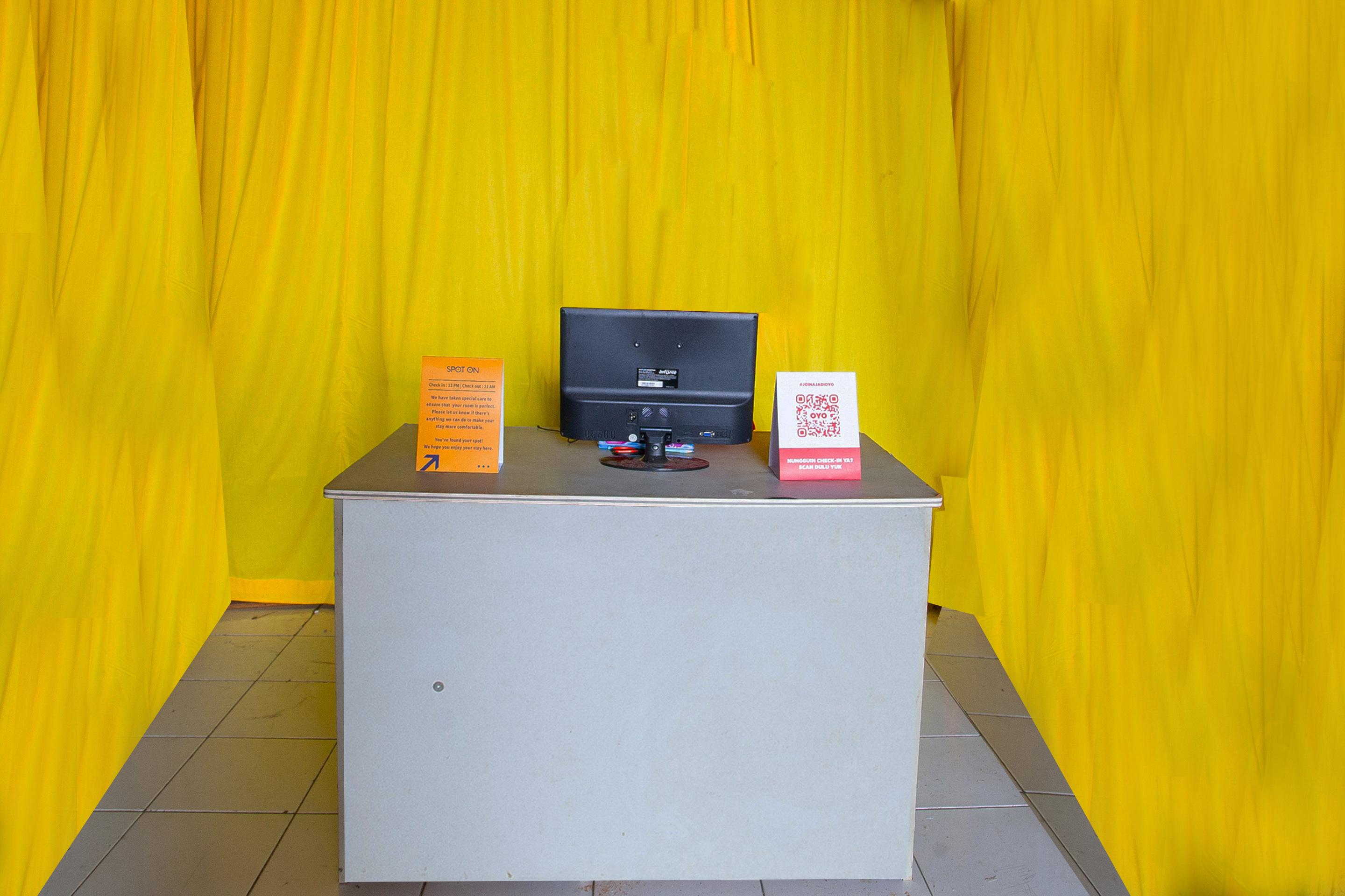 Spot On 2697 Homy House Hotel Semarang Bagian luar foto
