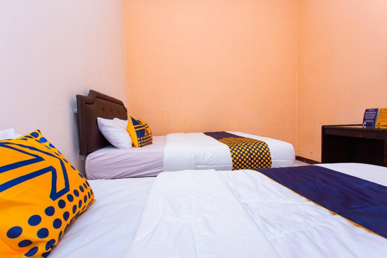 Spot On 2697 Homy House Hotel Semarang Bagian luar foto