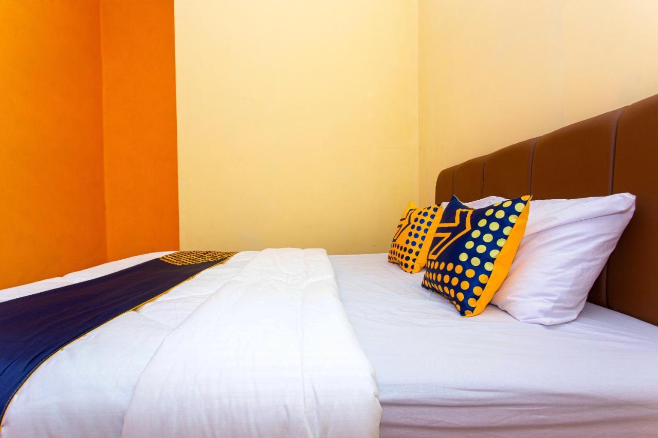Spot On 2697 Homy House Hotel Semarang Bagian luar foto