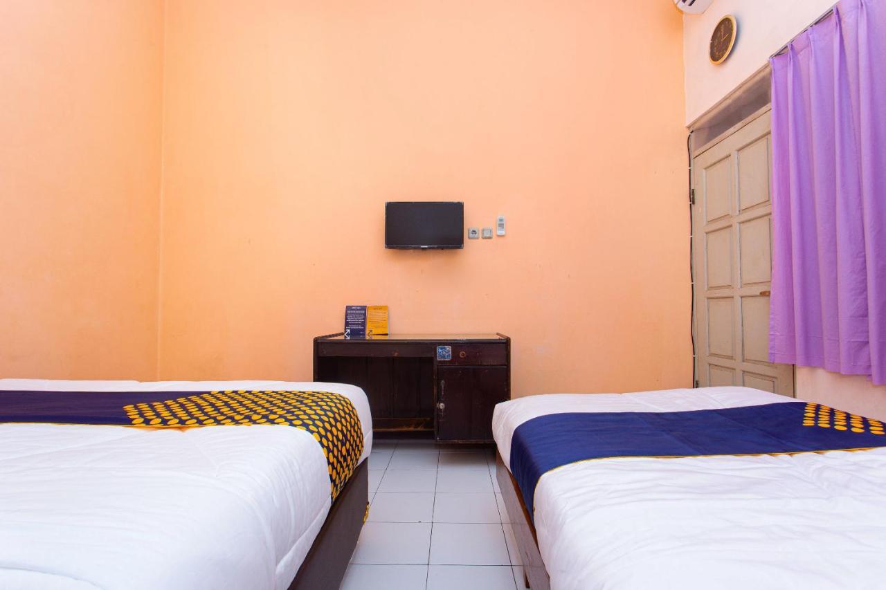 Spot On 2697 Homy House Hotel Semarang Bagian luar foto